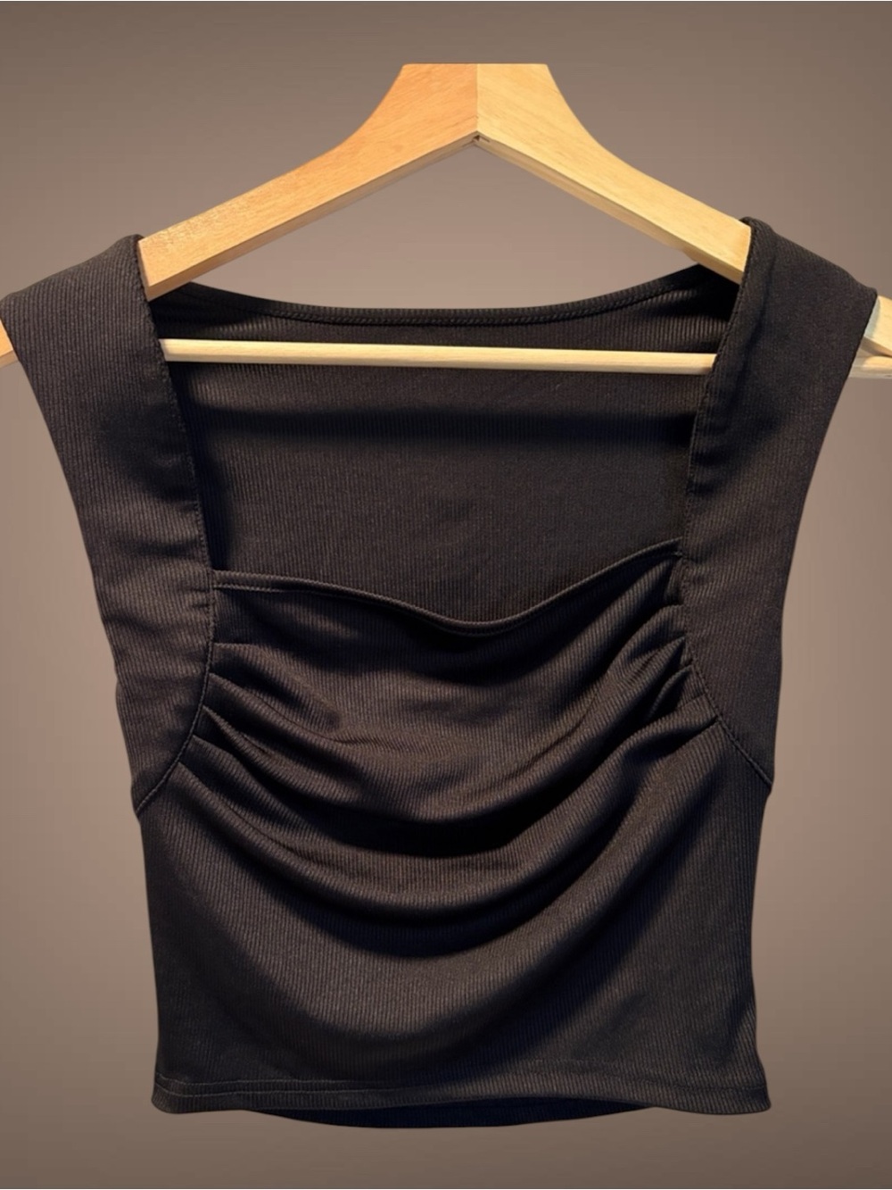Cider Black Ruched Square-Neck Tank Top
Size: M